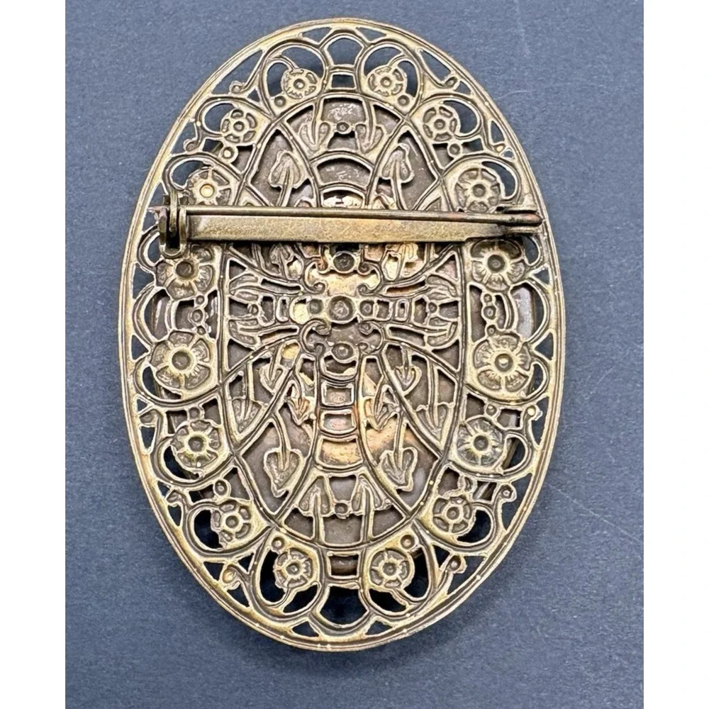 Vintage Victorian Revival‎ Portrait Lady Jane Erskine Gold Tone Filigree Brooch